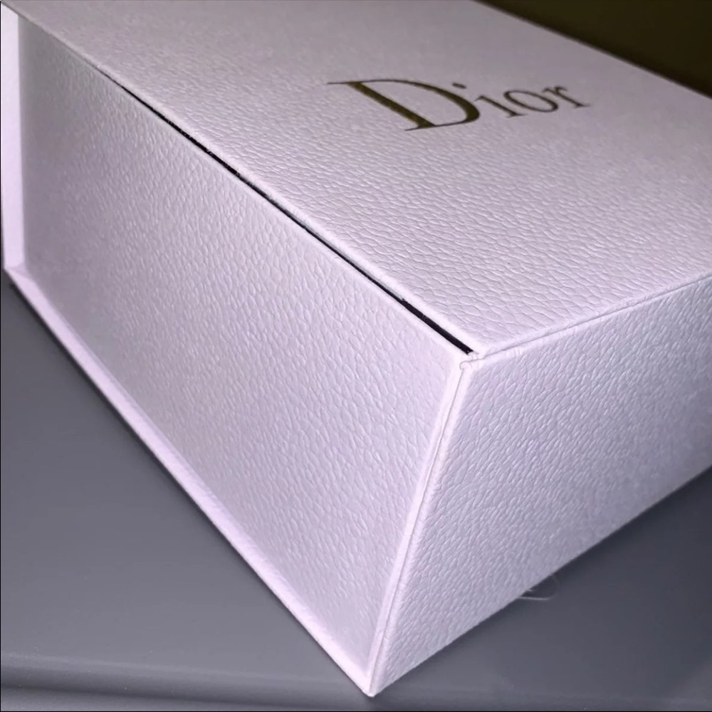 Dior Packaging - image 2
